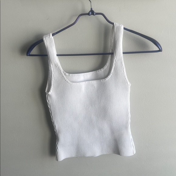 Babaton Cream Ribbed Tank Top - Picture 3 of 4